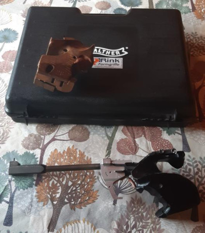 Se vende 500 €

Cacha M distra retocada   Y   zurda M Rink solo pasta añadida, se puede quitar facil....
 01