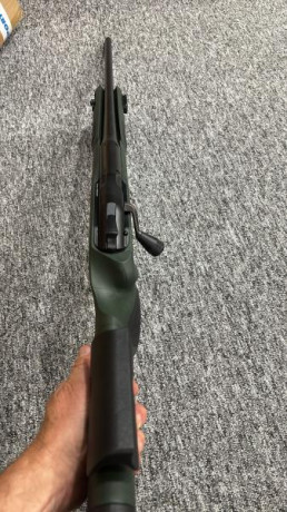 Cambio este Blaser R8 en calibre 375HH. Con magnapor y sin elementos de puntería. Perfecto estado, marcas 00