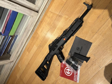 En venta Hi Point 9mm, poco usada, con un cargador, tiene el botón de la retenida del cargador roto, habría 01