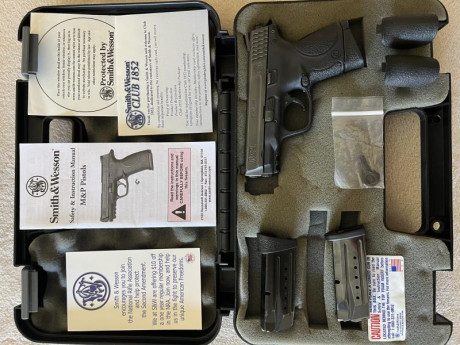 Saludos foreros,

Vendo Smith & Wesson modelo M&P Compact en calibre 9x19.

Guiada en A, se encuentra 11