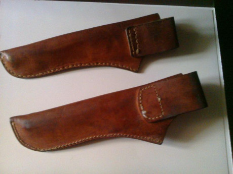 Vendo dos fundas de confección artesanal para revolver una usada en un Remington new model army y la otra 01