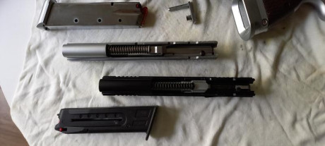 Como indico en el asunto vendo Tanfoglio Limited en 9mm, cañón poligonal, y kit del 22LR. 
Soy su único 02