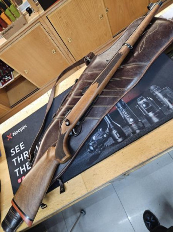 Hola.

Ha caído en mis manos un Sako L691 de caja larga calibre 30-06 , precioso, solo estrenado y guardado 22