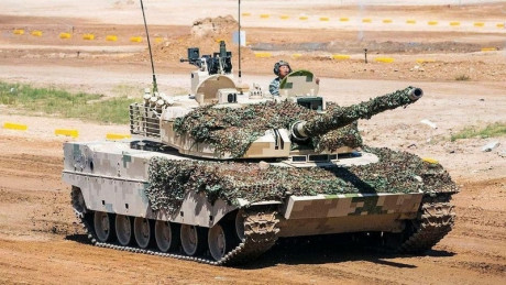 CV90120?
Tulpar?
K-21-105?
El Marder con torre centauro?
ASCOD con 105 mm o mas...?
LINX aleman con torre 160