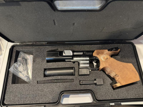 Buenas tardes,Pardini .32 ,transporte incluido,precio 1100 euros,no negociable,whatsapp 651160694,un saludo. 01