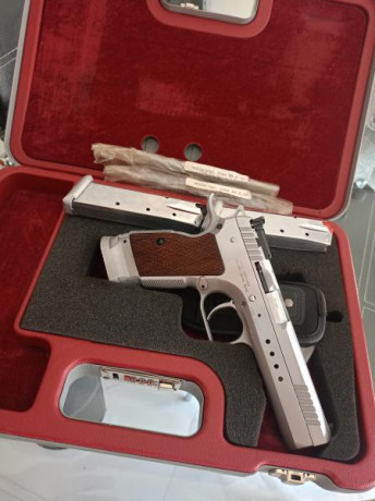 Buenas pongo ala venta una maravilla de pistola tanfoglio limited custom  cañón cónico bull barrel del 01