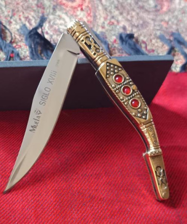 Se pone en venta estás piezas Muela, modelo ML12 y ML9,, acero 440. Pertenecientes a la serie Siglo XVIII, 31