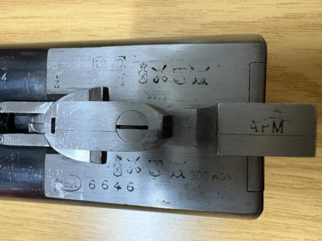 Hola! 
Querría saber algo más de esta escopeta, si alguien puede ayudarme. Es una Pedro Arrizabalaga, 32