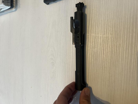 Buenas muy a mi pesar vendo rifle Oberland OA-15 cal 222, el rifle se encuentra en un estado excelente, 11