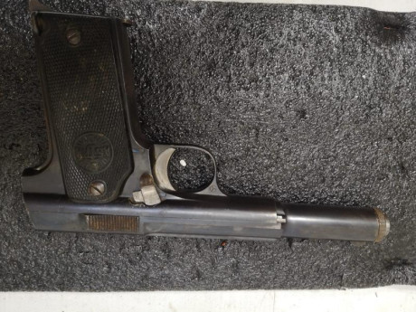 Vendo Astra 400 cal 9L, en buen estado. Transferencia en Guardia Civil y porte a cargo del comprador. 00