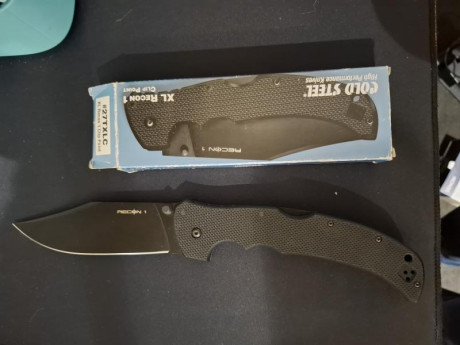 Vendo cold steel recon 1 xxl,170 euros Portes a parte si los hubiera,esta en tarragona.
Un saludo. 00