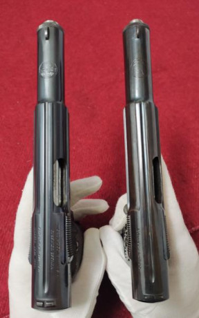 En venta las siguientes pistolas en excelente estado:

Astra 400 en libro de coleccionista con 2 cargadores. 01