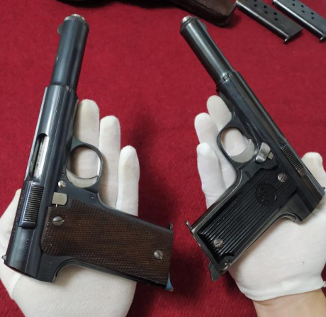 En venta las siguientes pistolas en excelente estado:

Astra 400 en libro de coleccionista con 2 cargadores. 00