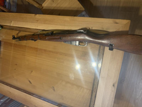 Carabina Mosin nagant del año 1953, en buen estado también tengo la bayoneta 
675€
Se encuentra en Benidorm 01