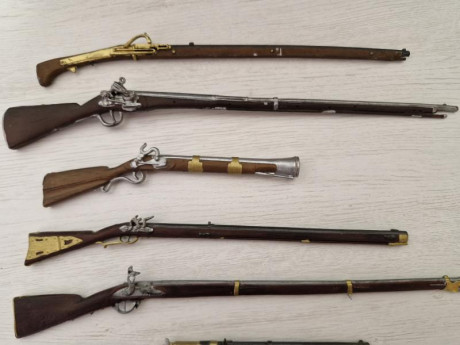 Vendo este lote de armas miniatura en plomo Lote 25 €.  Envio incluido. VENDIDO 00