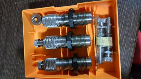 Estan como nuevos
50 euros mas los gastos de envio
Mensajes por.privado
Vendidos 02