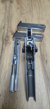 Pistola Tanfoglio stock II en perfecto estado, como se ve en las fotos. 
Se ha usado solo para tiro de 11