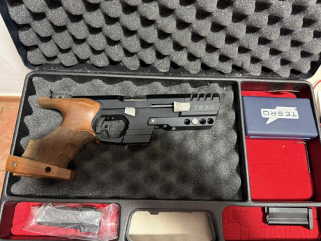 Tesro calibre 32 con carro del 22,estado excelente ideal para nuevos federados.

Arma se puede ver y probar 00