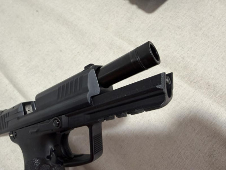 Pistola HK 45

Pistola de reestreno apenas tiene uso. 
No hay muchas en España evolución mejorada de la 00