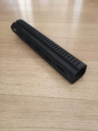 Vendo Ar15 guardamanos flotante para longuitud de toma de gases rifle

100€ envio incluido 12