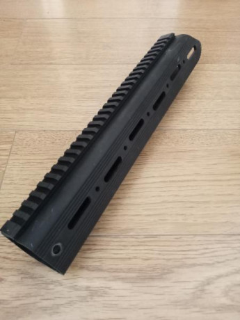 Vendo Ar15 guardamanos flotante para longuitud de toma de gases rifle

100€ envio incluido 10