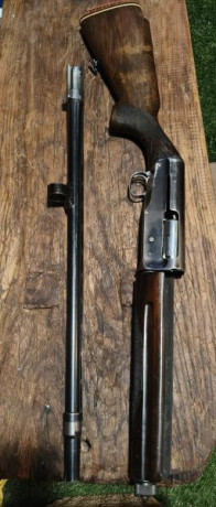 Se vende semiautomática Zabala. Proviene de herencia, bastante antigua y muy rara. No he podido encontrar 00