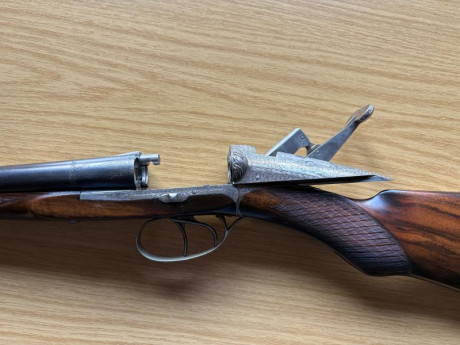 Vendo escopeta yuxtapuesta/paralela, marca darne, calibre 16/65, chokes ***/*, modelo v20 (10 coronas), 31