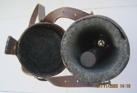 VISOR TERRESTRE, JAPONÉS  óptica 10 X  - 30 x 30 mm ZOOM.--- Usado, con leves señales por el uso.- Funda 12