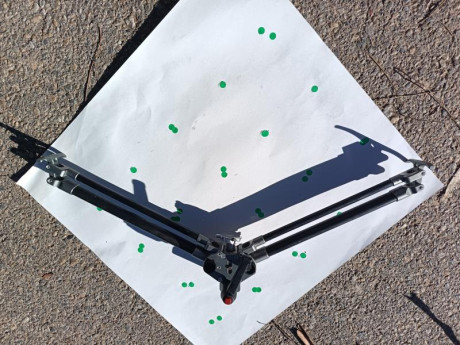 Lo dicho, busco este bipode. No conozco ni marca ni modelo, nuevo o usado.
Agradezco cualquier informacion
Un 00