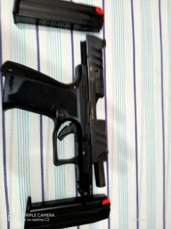 Buenas
Se Vende,unico propietario
Menos de 100 disparos
Calibre 9 Pb, Guiada en A
2 cargadores de 15
Caja 20