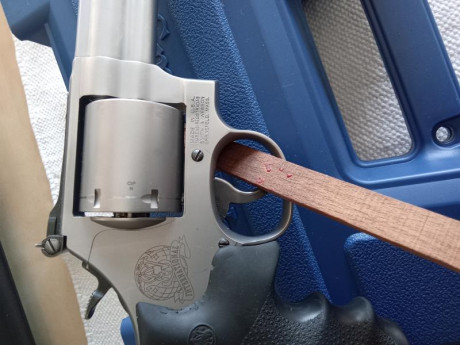 De un amigo del club de avanzada edad, pongo el anuncio: revolver S&W modelo 686 /6  en venta , está 10