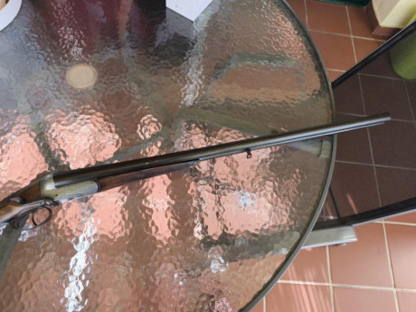 Vendo esta escopeta exotica J.D. Dougal del calibre 12 en buen estado tal como se ve en las fotos, modelo 00