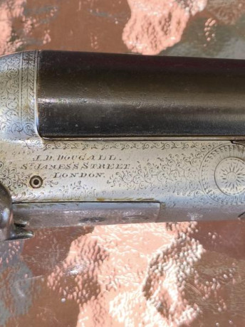 Vendo esta escopeta exotica J.D. Dougal del calibre 12 en buen estado tal como se ve en las fotos, modelo 31