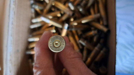 174 vainaa del calibre 303 britosh de la marca pmp sudsfricana ,un solo disparo.
64 vainas Norma 1 disparo
60 01