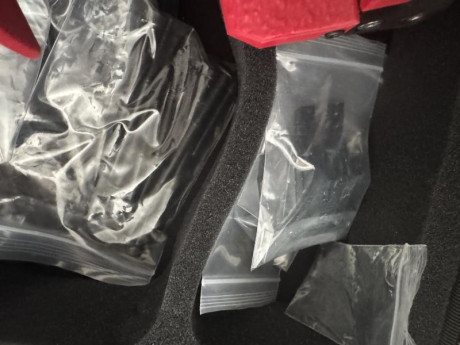 Hola buenas tardes,vendo empuñadura smart grip para pistola aire practicamente nueva 
la compre para probarla 12