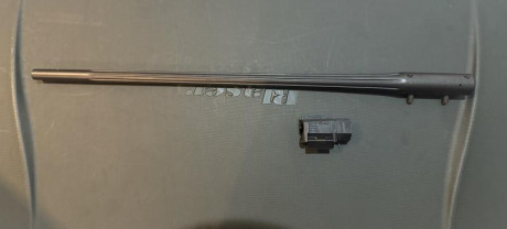 Pongo a la venta cañón y cargador para blaser R93 sin elementos de puntería en calibre 243. En muy buen 00