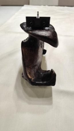 Vendo pistola Pardini, calibre 22LR, guiada en F, para tiro libre 50m:

   - Tiene un estuche no original 02