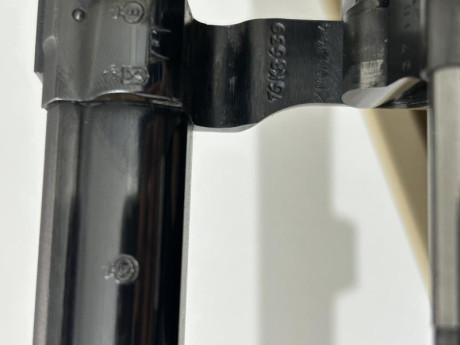 Vendo mi revólver K-14, calibre 38 Sp.
Estado impecable. Habrá pocos tan bien conservados.
Cacha Knill. 02