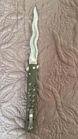 Vendo esta preciosa navaja tan original viene sin caja, hago envios.55 euros 01