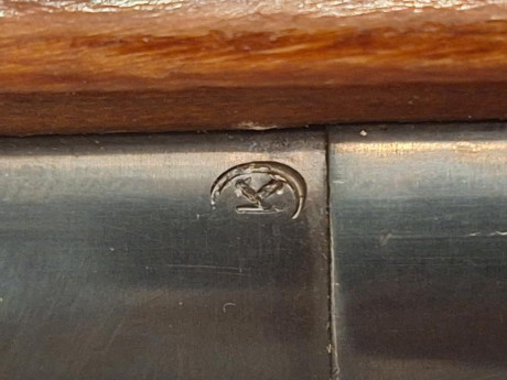 Buenos días a todos
Alguien me podria dar datos de procedencia y demás de mi mosint nagant M44
Os adjunto 40