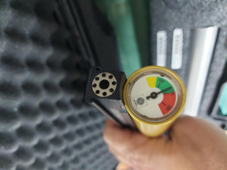 Por cese de la actividad deportiva vendo Pistola Steyr LP50 en perfecto estado. La talla de la cacha es 21