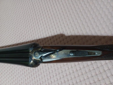 Se vende yuxtapuesta Garbi cal.12/70 estractora, cañones de 71 cm, media pletina (grabada). Muy ligera 02
