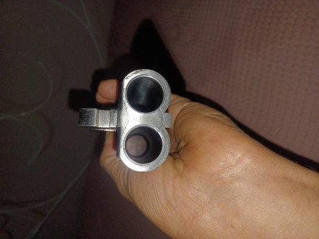 Se vende yuxtapuesta Garbi cal.12/70 estractora, cañones de 71 cm, media pletina (grabada). Muy ligera 22
