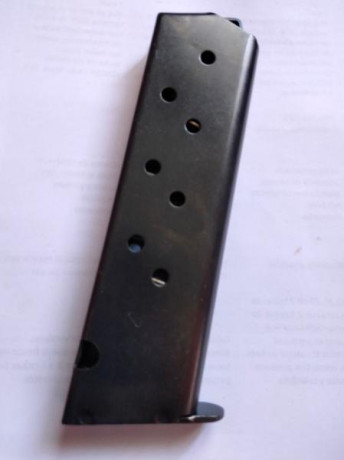 Hola, pongo a la venta un cargador para la pistola Astra 800 del calibre 9mm Parabellum , no es original 10