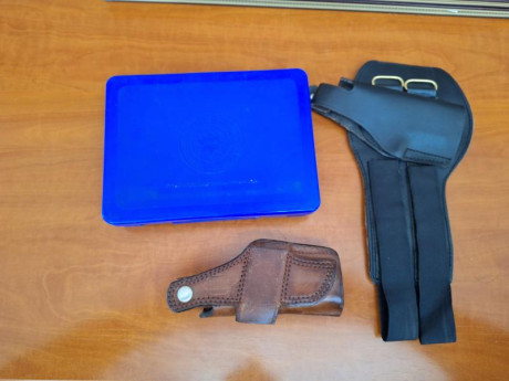  dos-fundas-para-porte-oculto-caja-original-con-todos-sus-accesorios-125--839479.jpg Dos fundas para porte 01