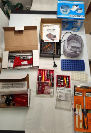 Vendo todos los accesorios necesarios para recarga que a continuación de detallan
Imprescindible acreditar 00