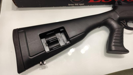 Vendo escopeta de corredera marca Hatsan Escort MP.
Modelo táctico con cañon de 18.5 pulgadas (47 cm) 11