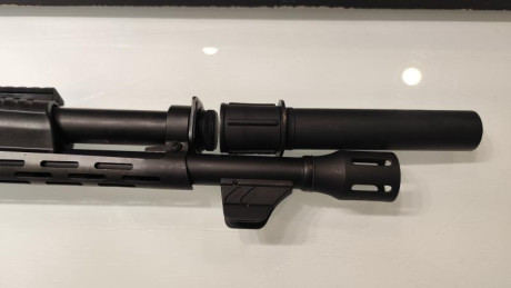 Vendo escopeta de corredera marca Hatsan Escort MP.
Modelo táctico con cañon de 18.5 pulgadas (47 cm) 21