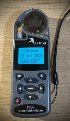 Estación meteorológica KESTREL-4000 con funciones de anemómetro, termómetro, higrómetro, barómetro y altímetro.

Caracterísricas
Velocidad 02