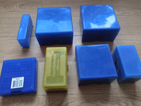 Vendo el siguiente lote de cajas de munición:

2 cajas frankford de 100 cart para 308w y similares
1 caja 02